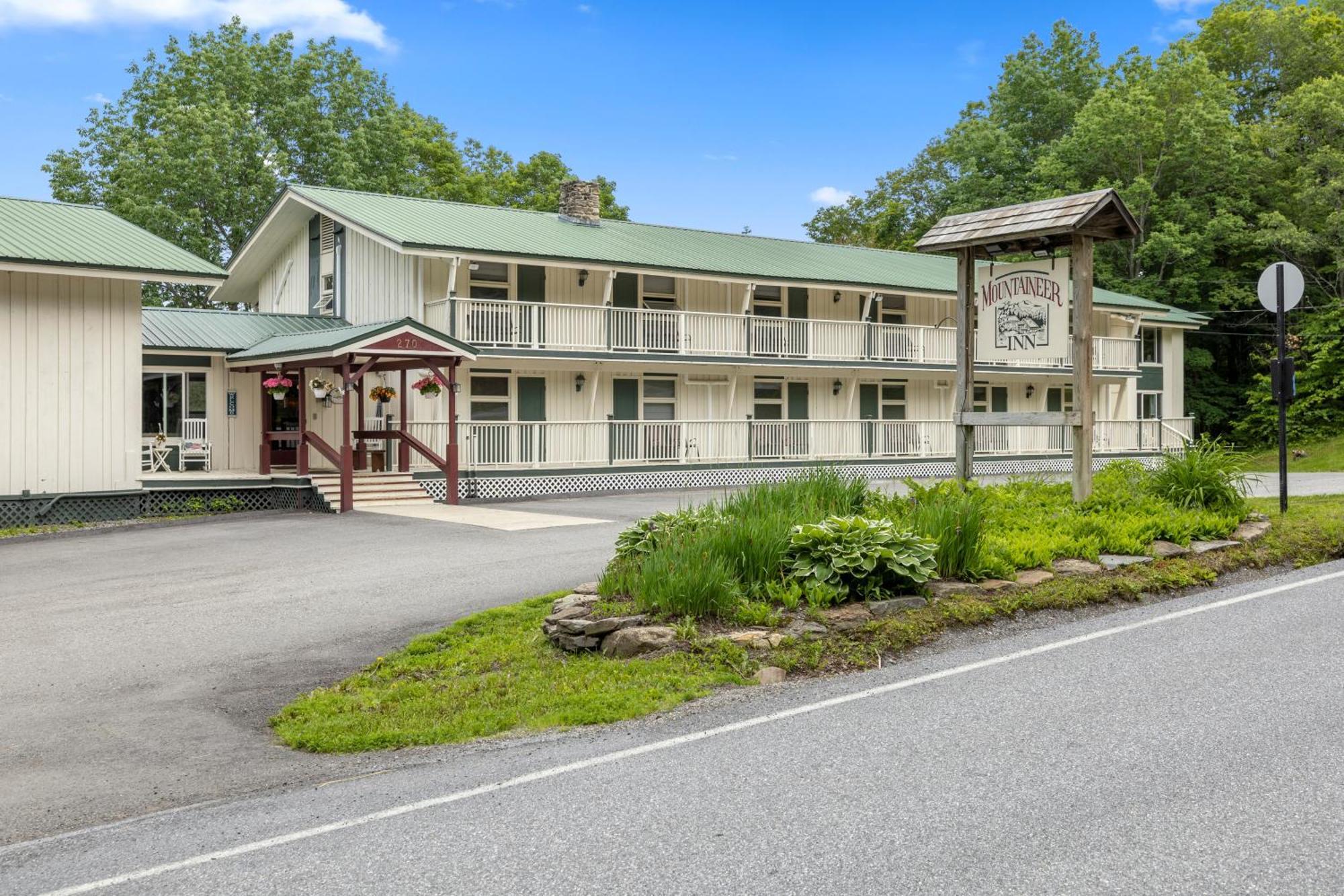 Mountaineer Inn ويست دوفر المظهر الخارجي الصورة