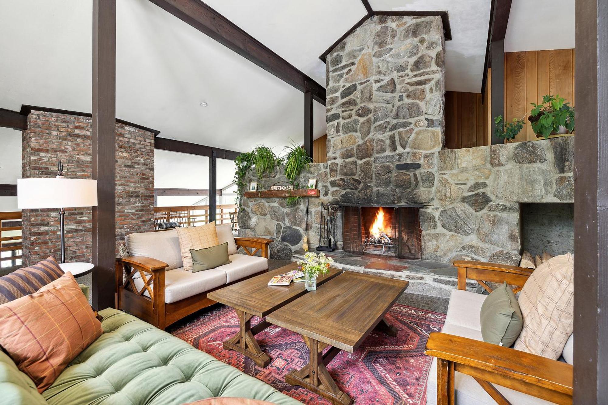 Mountaineer Inn ويست دوفر المظهر الخارجي الصورة